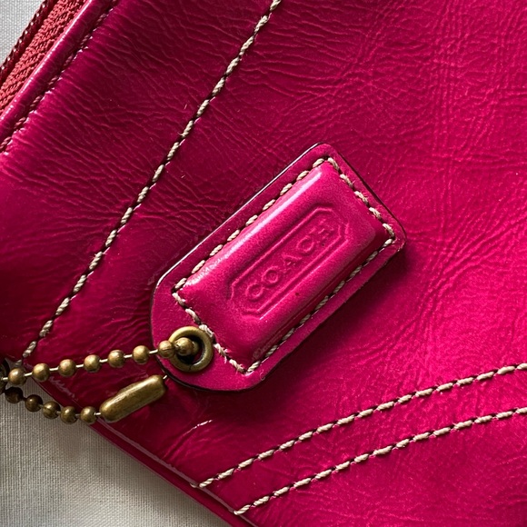 COACH pink wristlet pouch - Picture 4 of 9